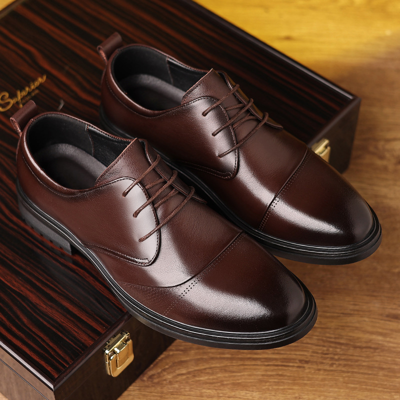 メンズブラック本革テクスチャードレースアップチャンキーソール - Men'S Grooming Oxford のレビューと価格